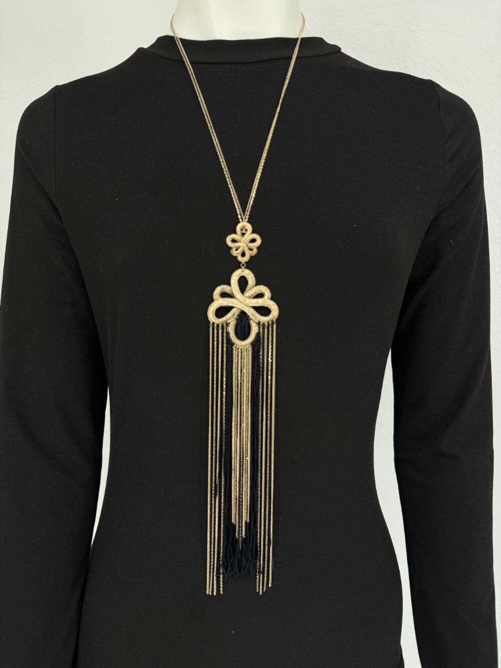 Chanel Paris-Shanghai Métiers d’Art 2010 Gold & Black Silk Tassel Necklace